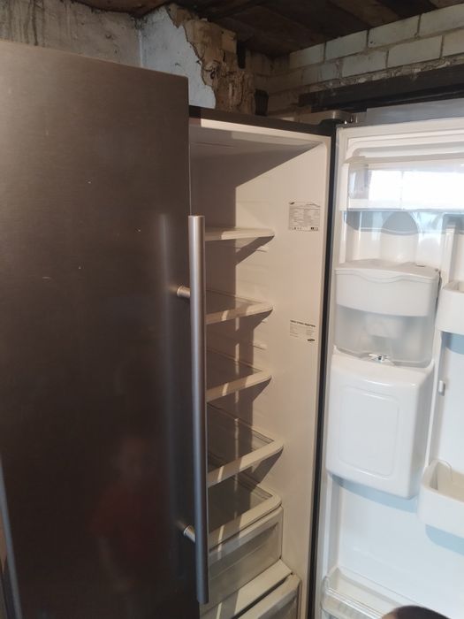 Продам холодильник Samsung