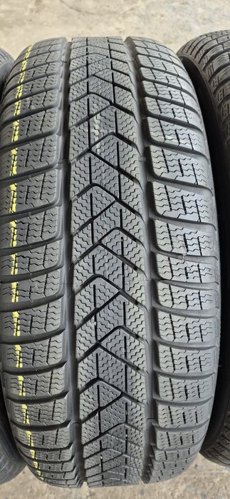 4 anvelope iarna RFT ca noi  Pirelli 245/50/19,dot 2023/2024.Pret/buc.