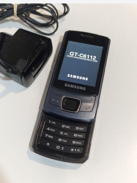 Telefon Samsung cu 2 procesoare GT- C6112