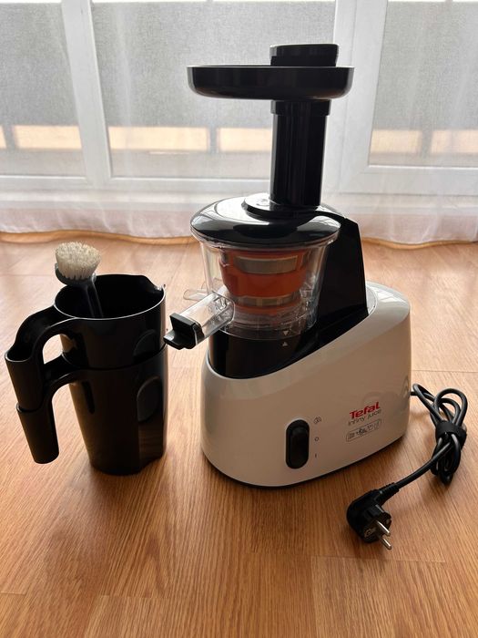 Storcator de fructe si legume Tefal cu melc/"presare la rece" ca nou!