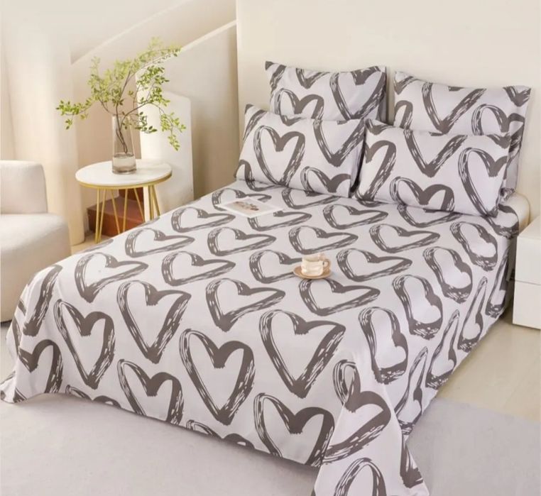 Одеяла новые, пледы,полотенца