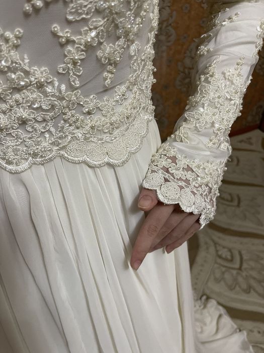 Платье нарядное шикарное