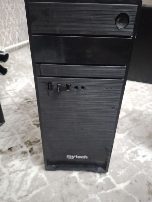 Kopyuter kase hamma narsasi ichida