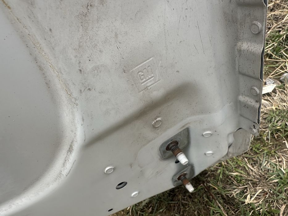 Капот на шевроле кобальт