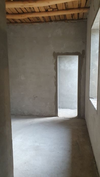 6 sotixli xovli uy sotiladi