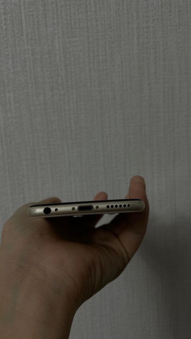 Продам Iphone 6s на запчасти!