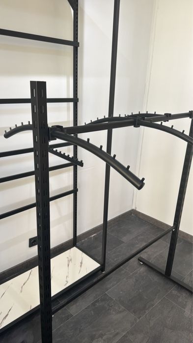 Стойка для одежды,по 20-30 тыс