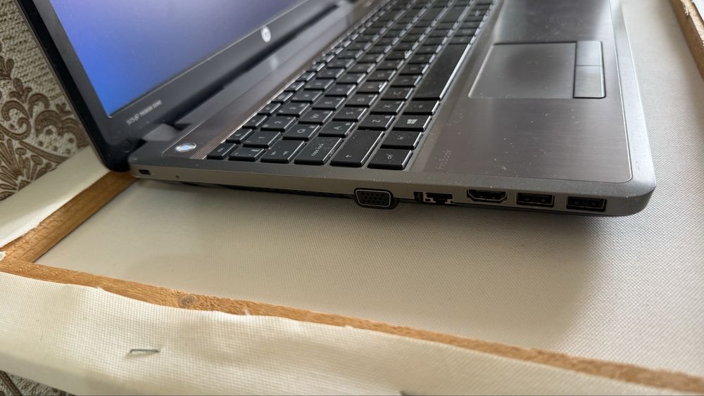 Продам Ноутбук HP core i3