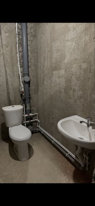 Продам унитаз и раковину