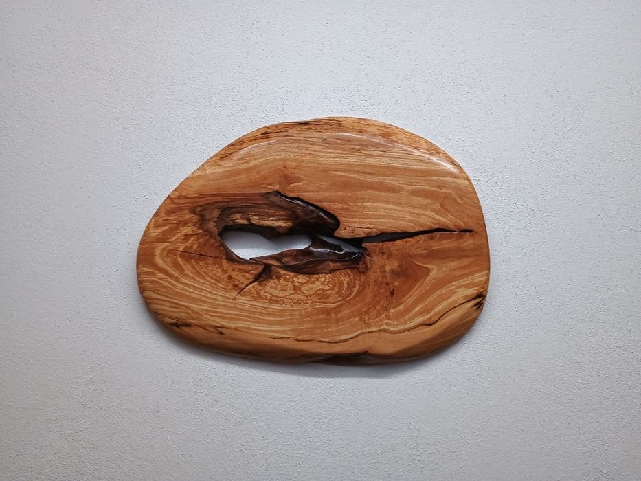 Cuier de lemn rustic