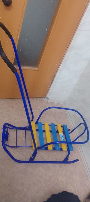 Продамт  санки .