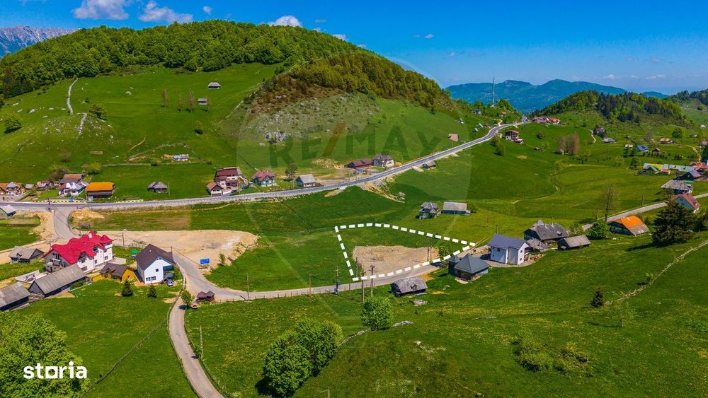 Fundata Centru | 3.962 Mp Asfalt + Utilități | Vedere Bucegi