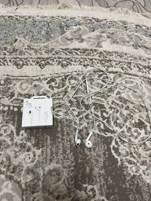 Earpods Lightning оригинал