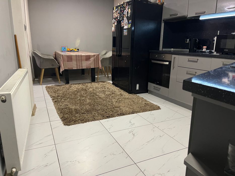 Продава се Тристаен апартамент в Кюстендил, Център - 126 кв.м за 874 €/кв.м - Снимка #2