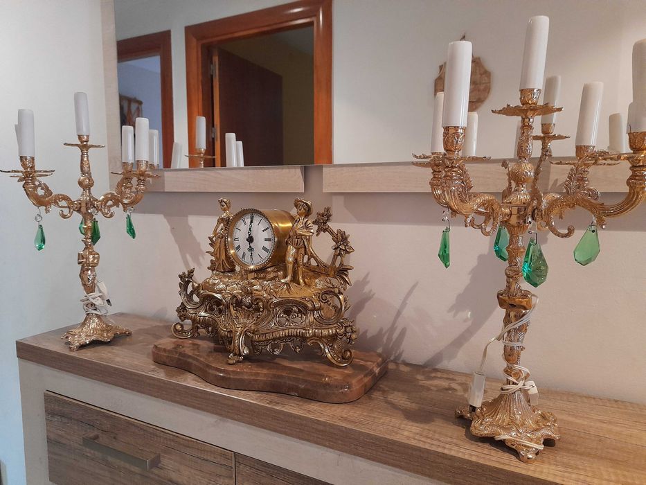 Ceas de șemineu și perechea de sfesnice!