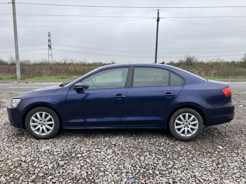 VOLKSWAGEN Jetta 2011 — imagine 5