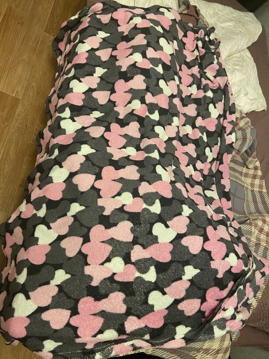 Продам одеяло плед узор сердечки теплое