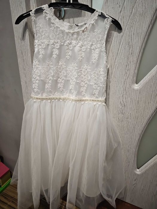 Детска бяла рокля