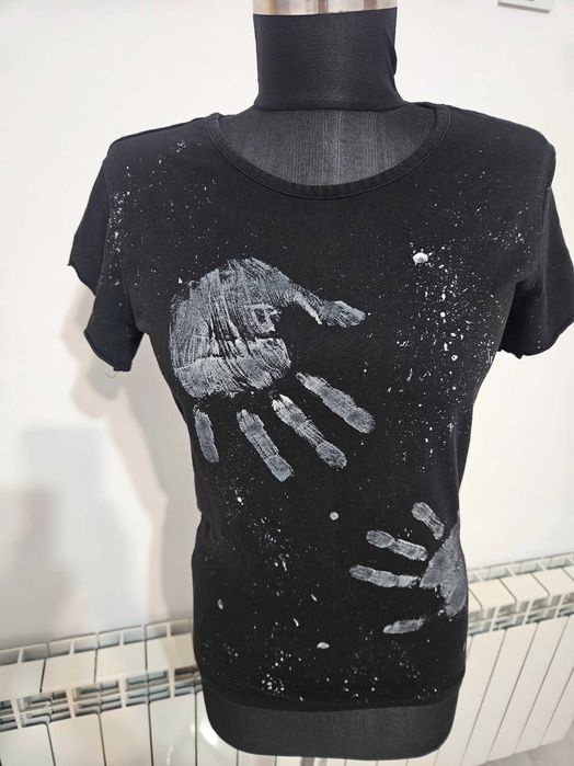 Различни спортни тениски