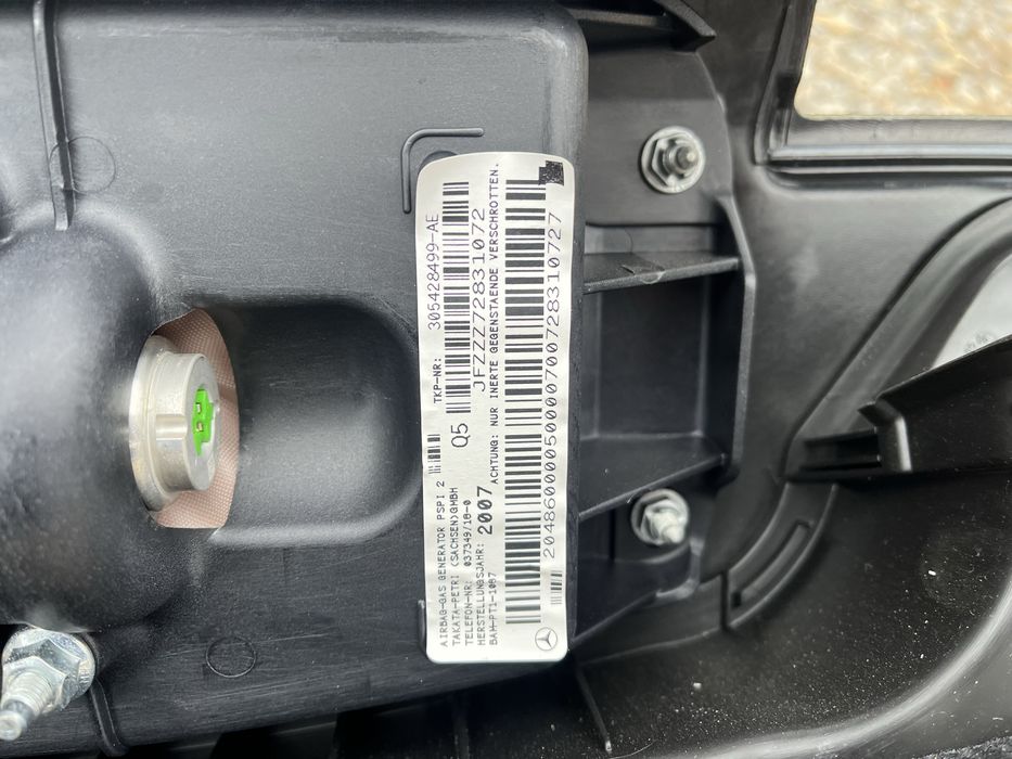 Арматурно табло Mercedes C W204