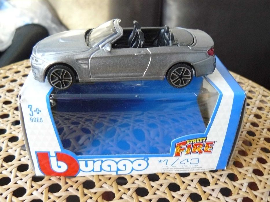 Macheta Auto BMW M4 CABRIO 2016 SILVER,Noua, Scara1:43, Produs Bburago
