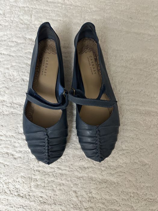 Продам женские туфли