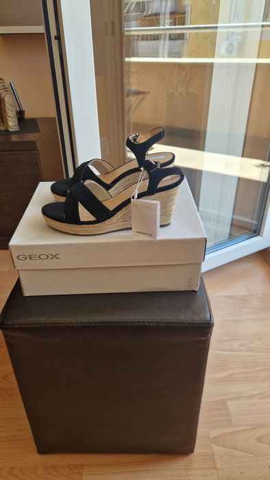 Дамски сандали на платформа