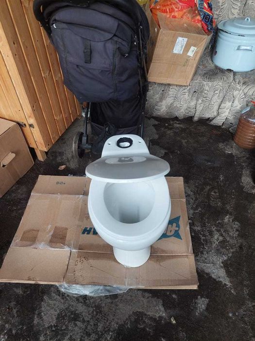 Унитаз , смеситель