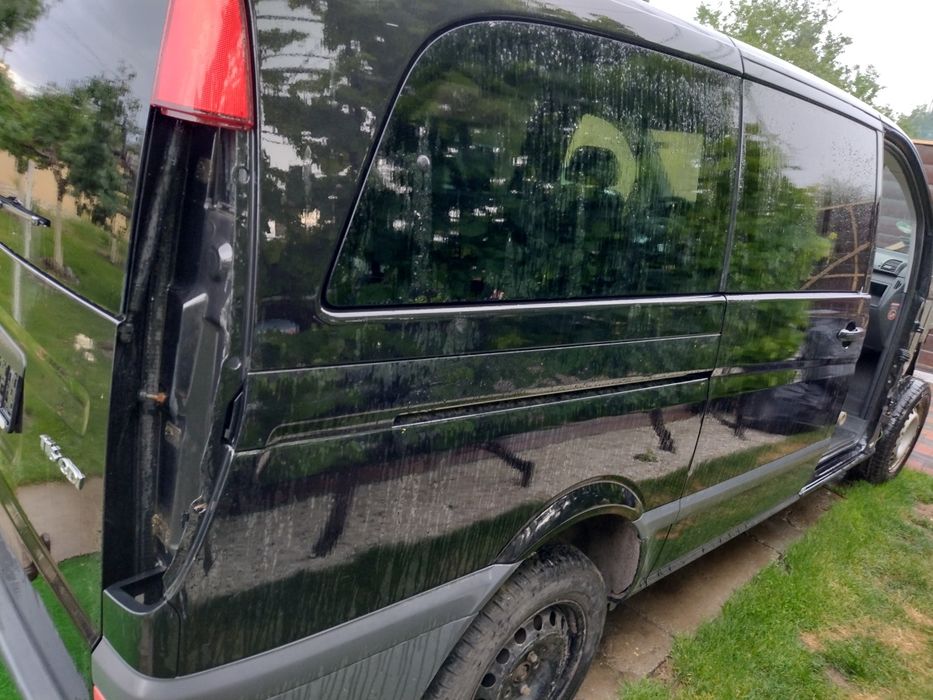 Ușa laterală Mercedes vito viano neagra și albastră