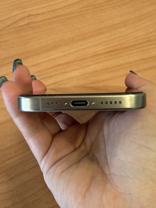 Iphone 15 Pro - impecabil