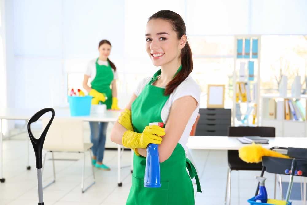 Почистване до блясък на стъкла,апартаменти,къщи и всичко което се сети