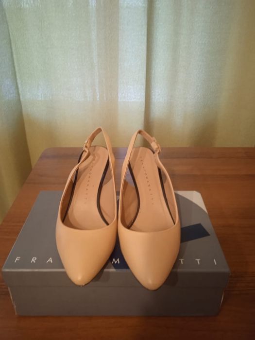 Продаются туфли на каблуке