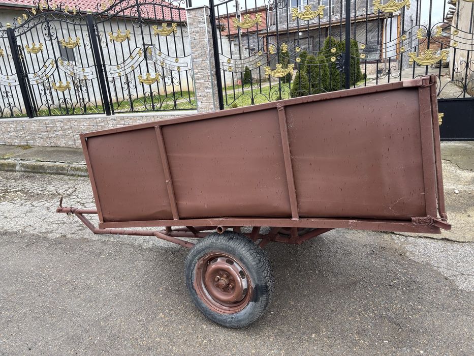 Продава се здраво ремарке