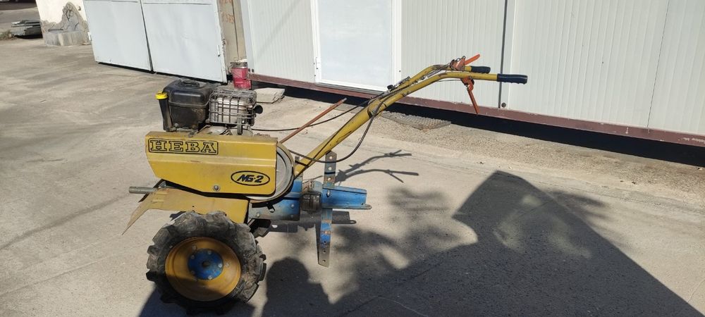 Продавам мотоблок НЕВА