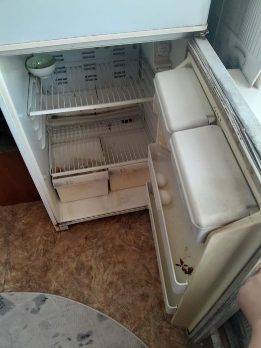Продам холодильник