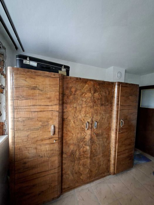 Старинен четирикрилен гардероб ,  комплект с тоалетка и огледало