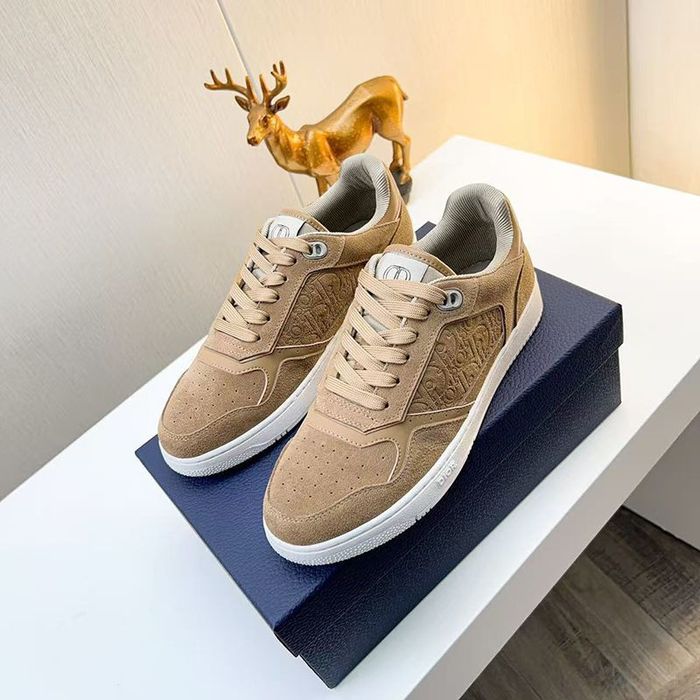 Замшевые кроссовки Dior