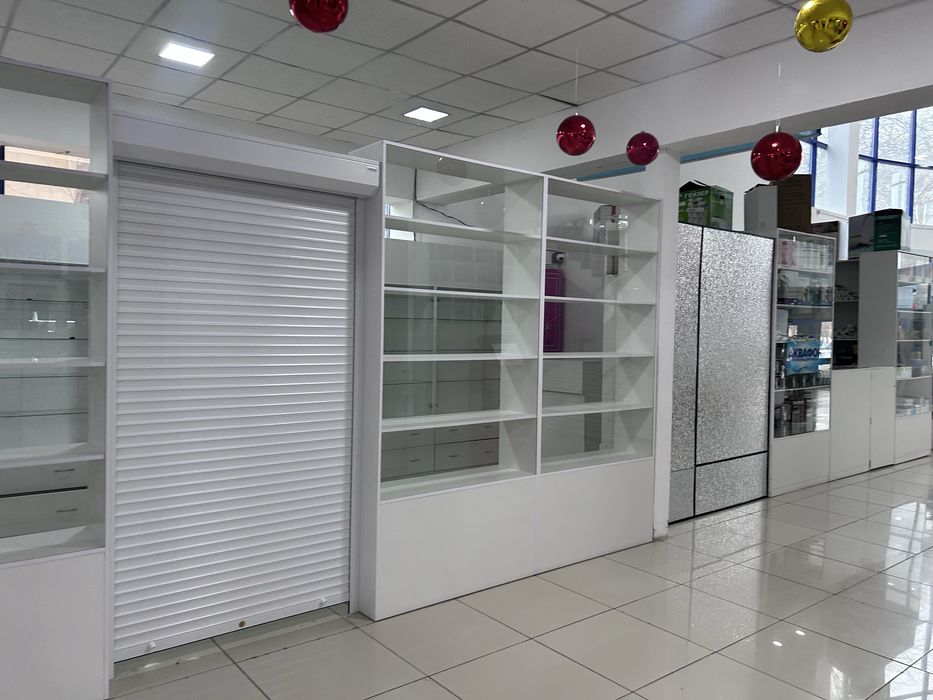 шкафы для магазина