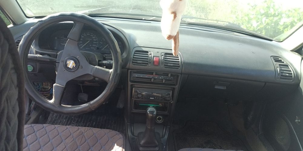 Продам Мазду 323 bg слипая