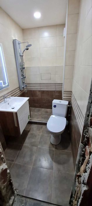 Лепене на плочки и ремонт на бани