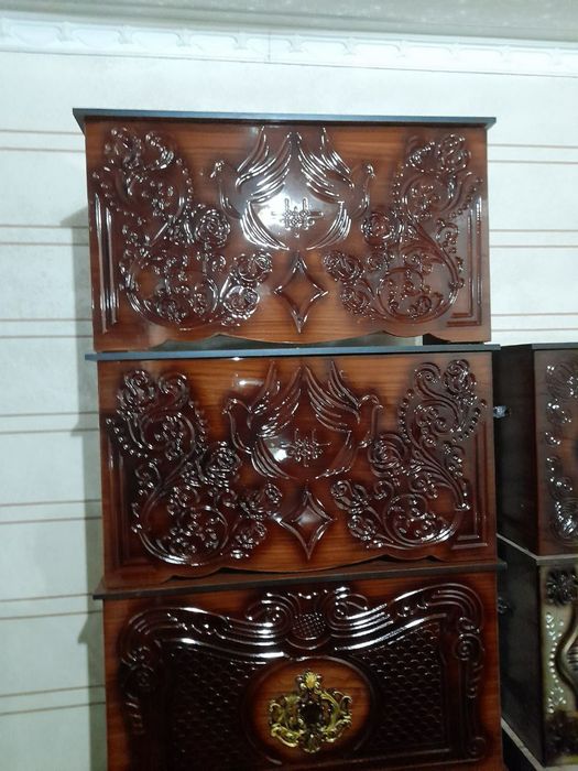 Sandiqlar  katta kichik bor