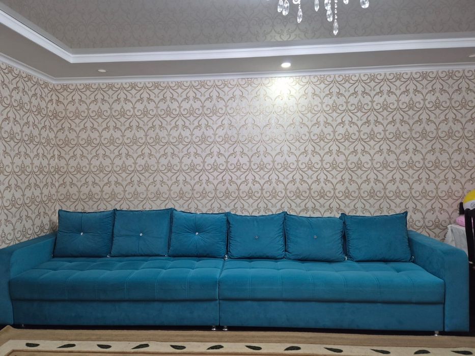 Продается диван 4 метра