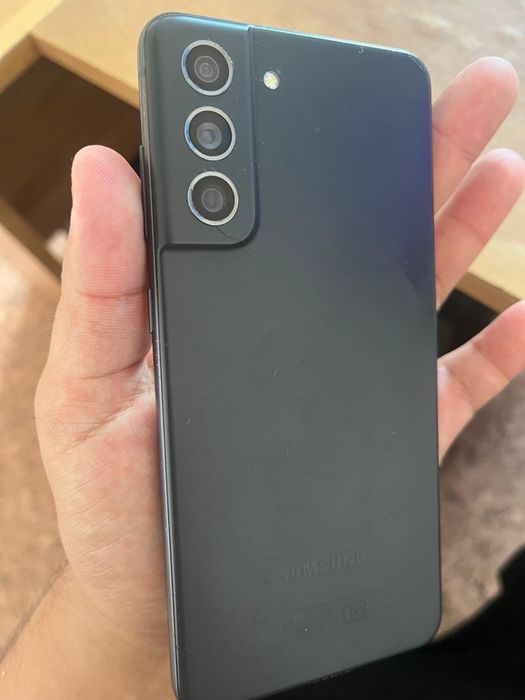 Samsung S21 FE продаю