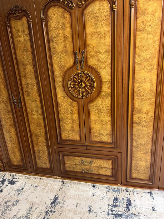 Спальный гарнитур