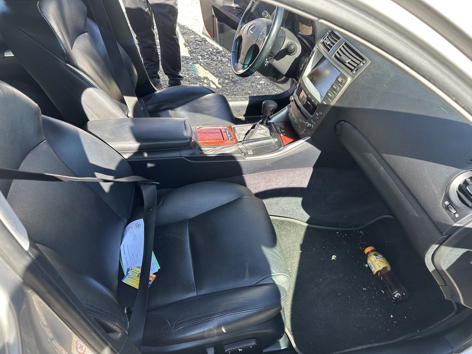 Lexus Лексус IS 220d 177 кс На части!