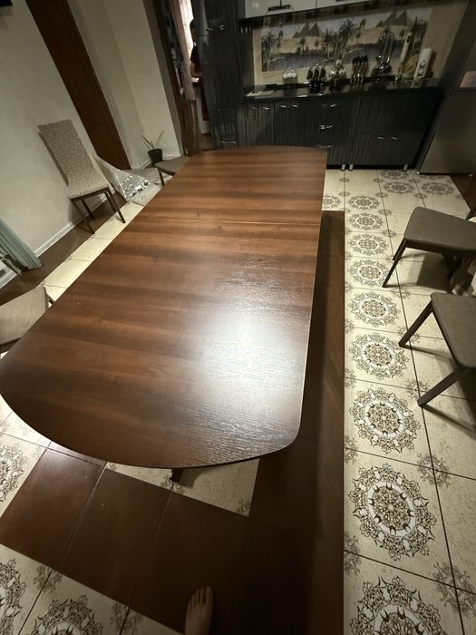 Продам столь в хорошем состяни