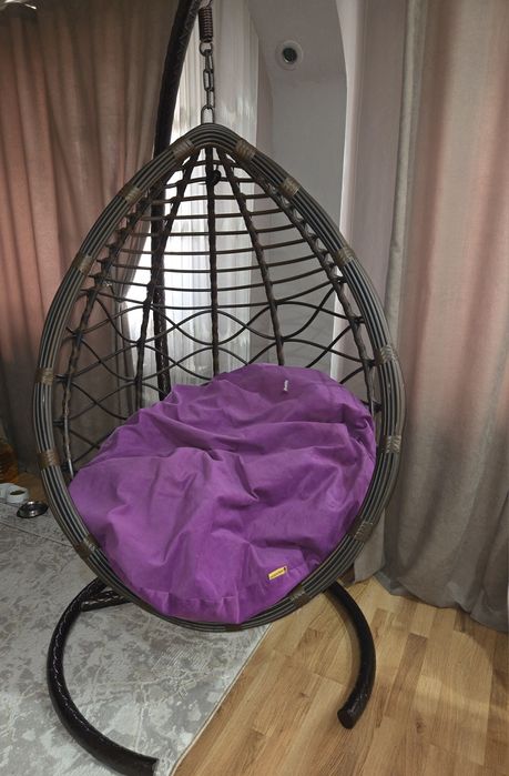 Продам качелю кокон