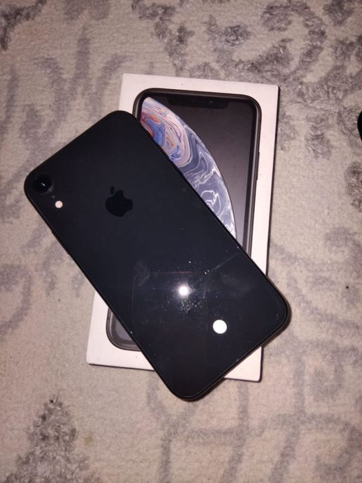 iPhone Xr продам