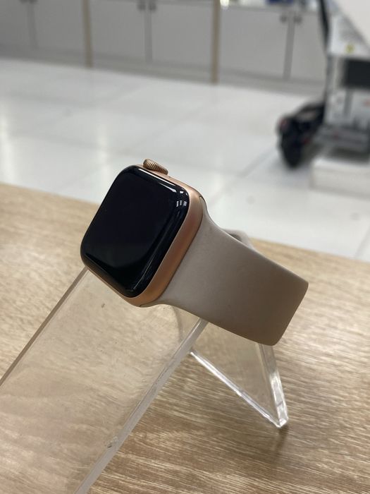 apple watch se, gen 1, 40mm (p25)
