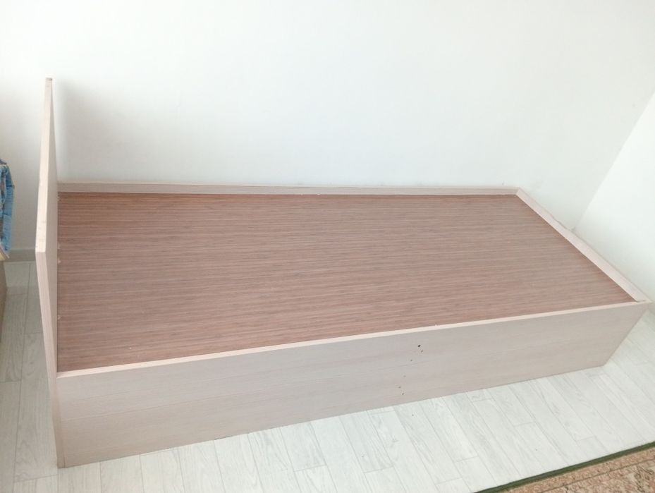 Продаю два одинокие кровать